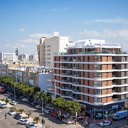 Windows On Netanya Luxury Penthouse Downtown Apartment Luaran gambar