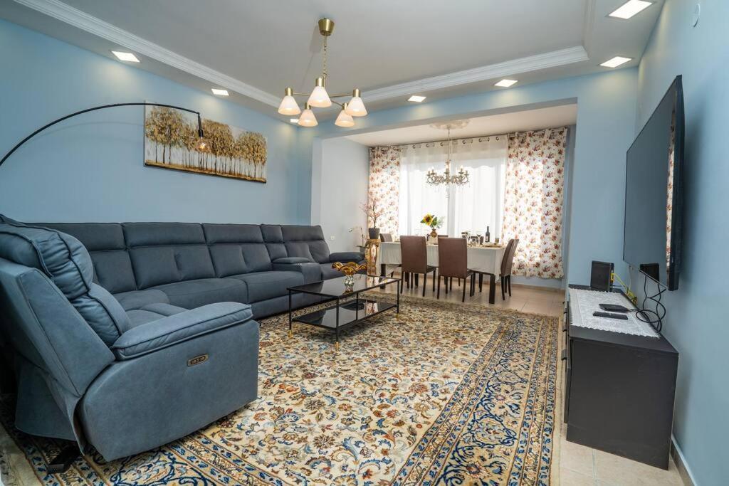 Windows On Netanya Luxury Penthouse Downtown Apartment Luaran gambar